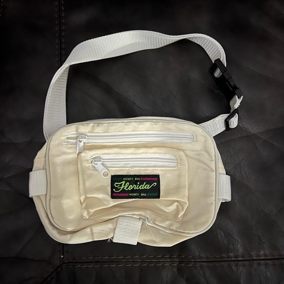 Florida Money Bag Handbags - Vintage Florida money bag fanny pack • crossbody • Belt bag